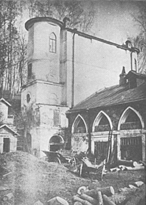 Красный замок)